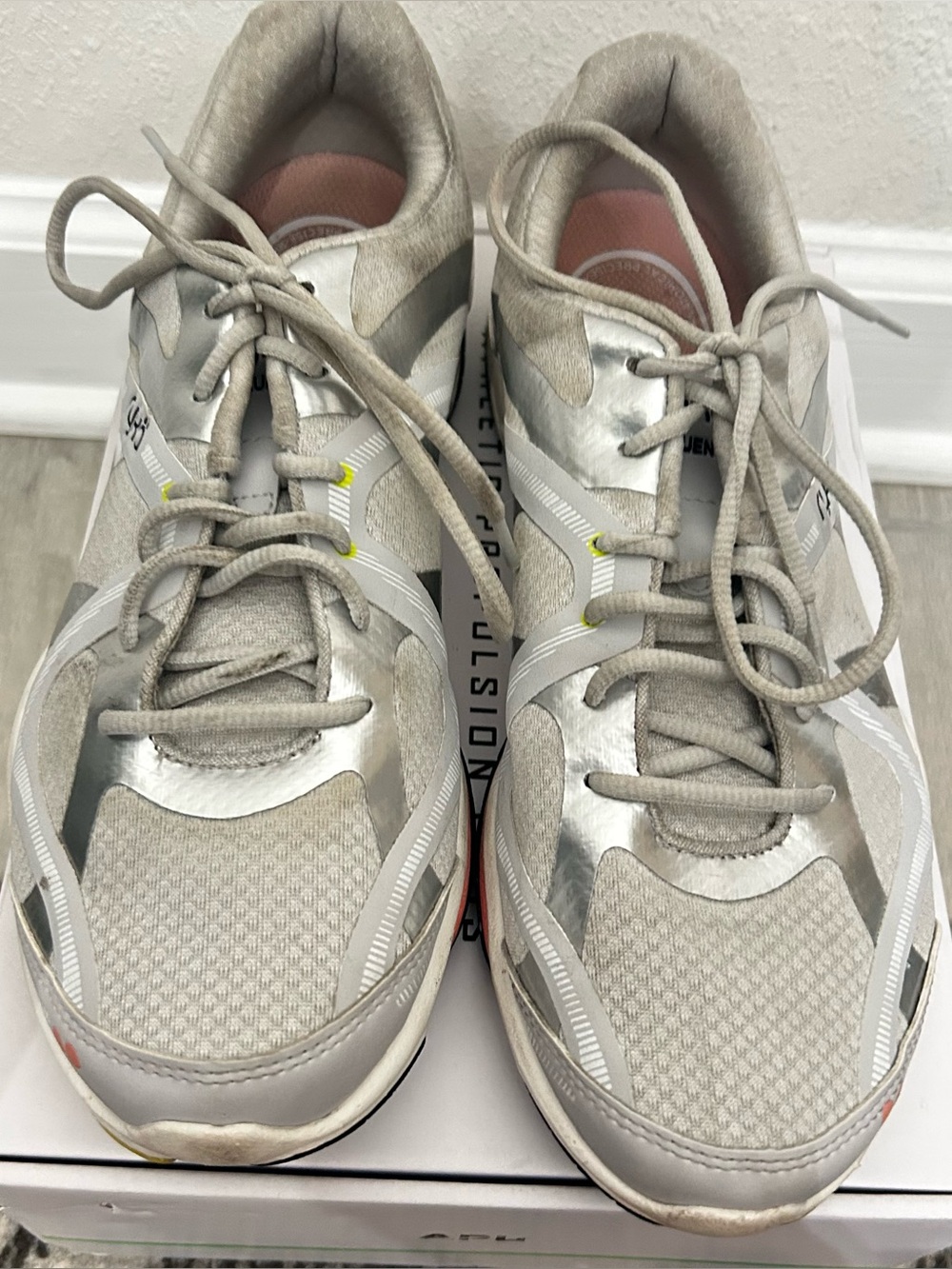 Women’s Ryka Light Gray Silver Running Sneakers Size 10